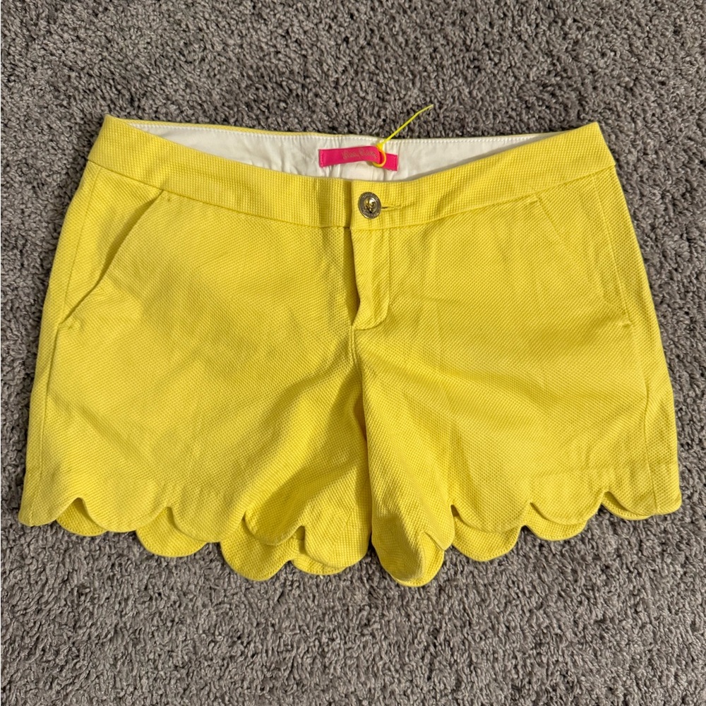 NWOT Lilly Pulitzer Canary Yellow Scallop Edge Women’s Summer Shorts Size 4